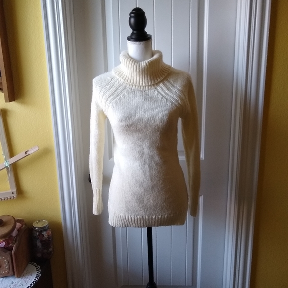 💖Donated💖 Ruby Moon White Turtle Necked Sweater - Picture 2 of 5